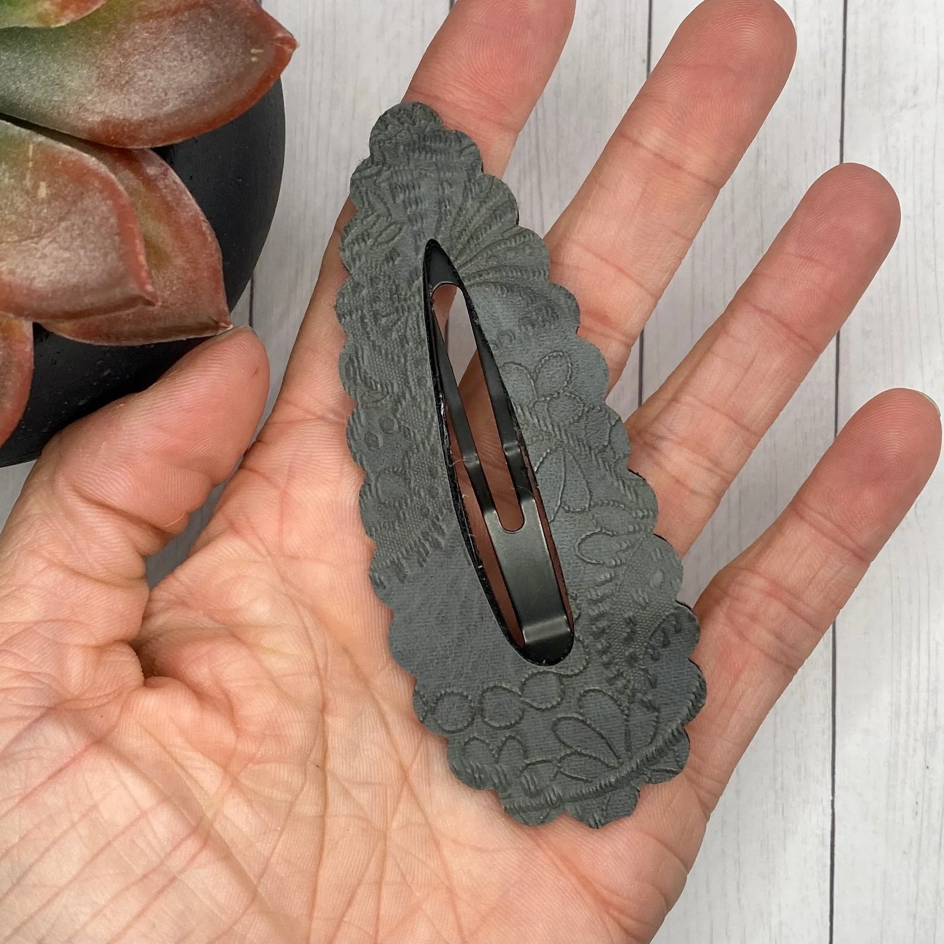 4 Charcoal Embroidered Scalloped Snap Clip