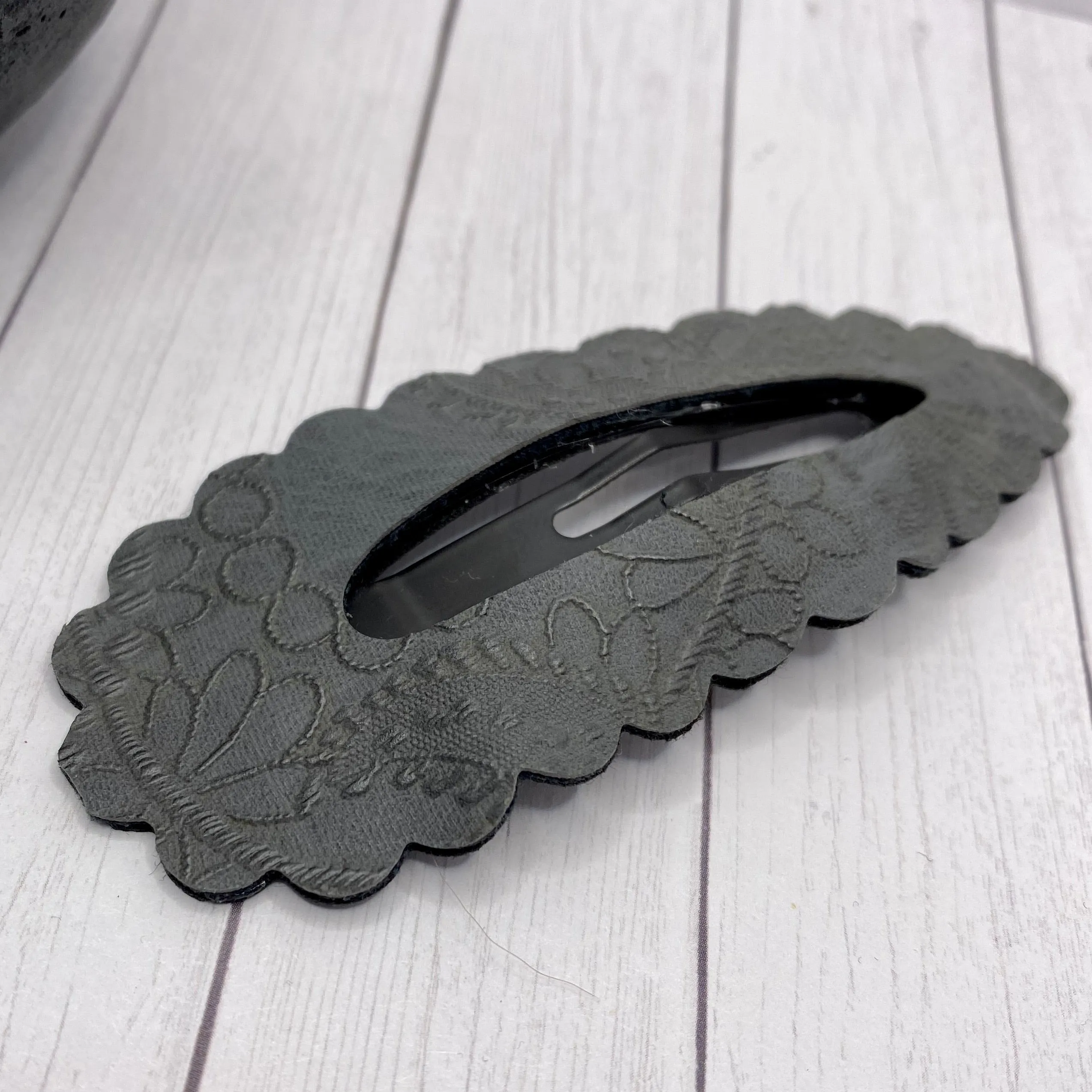 4 Charcoal Embroidered Scalloped Snap Clip