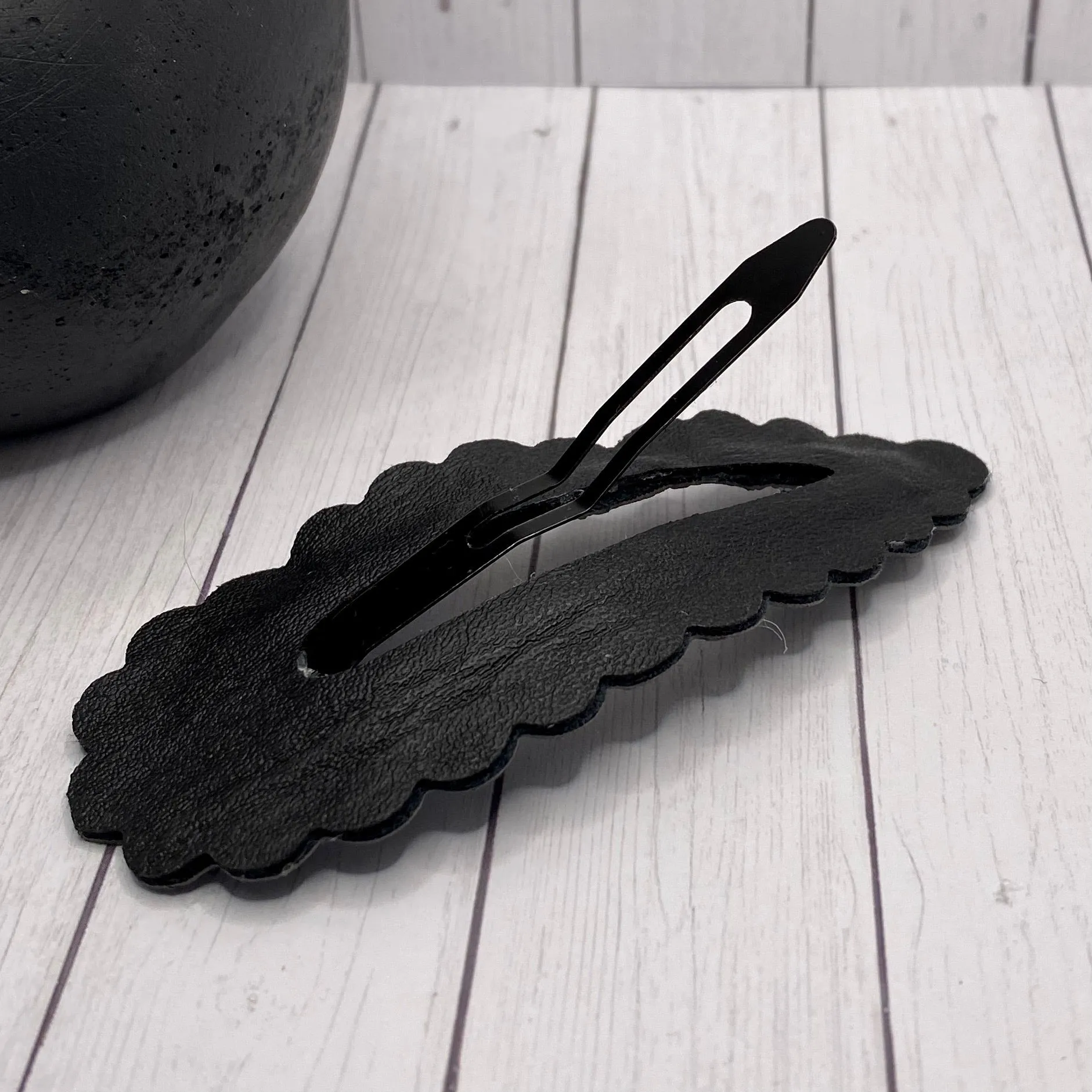 4 Charcoal Embroidered Scalloped Snap Clip