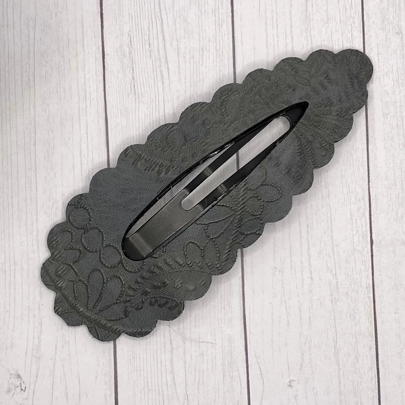 4 Charcoal Embroidered Scalloped Snap Clip