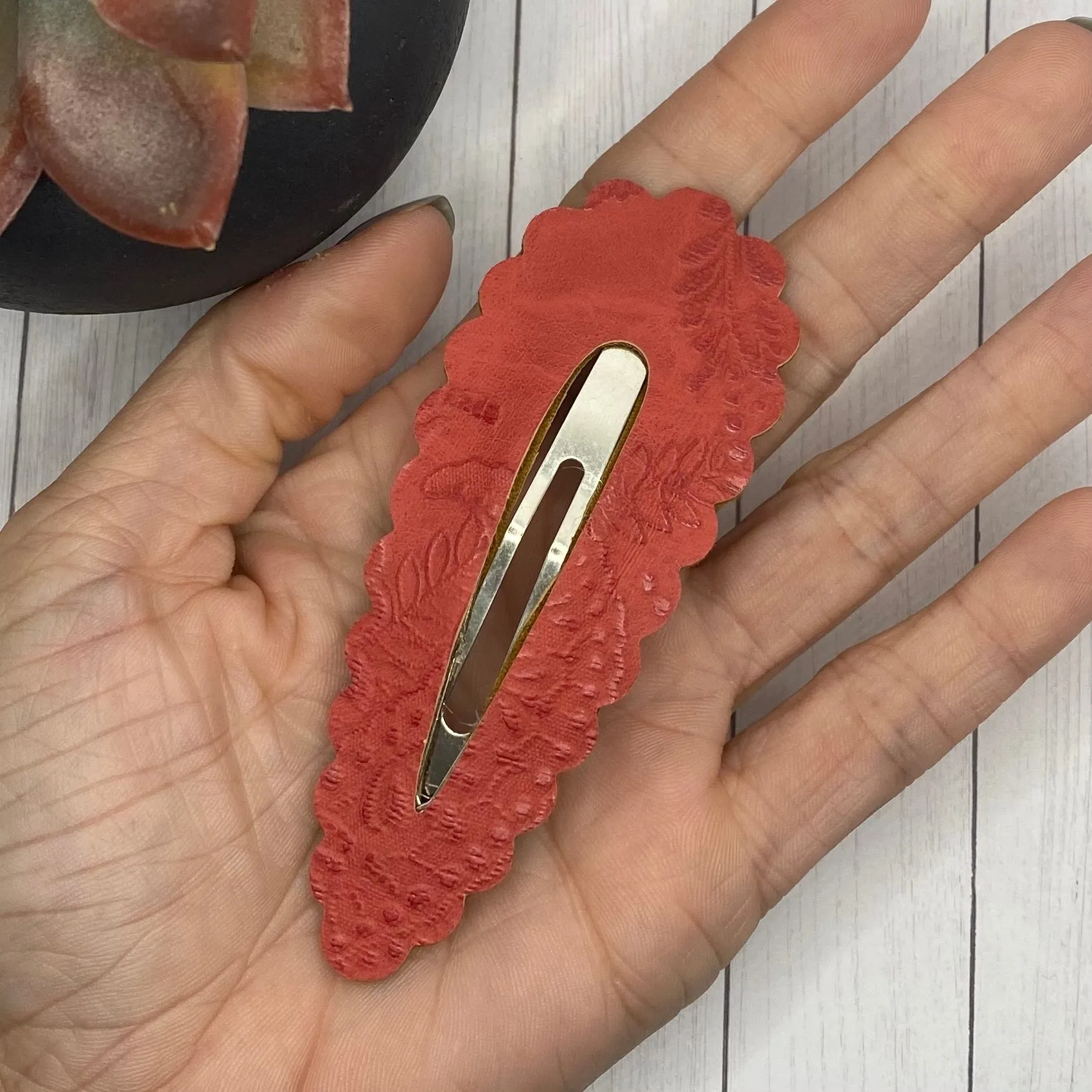 4 Deep Red Embroidered Scalloped Snap Clip