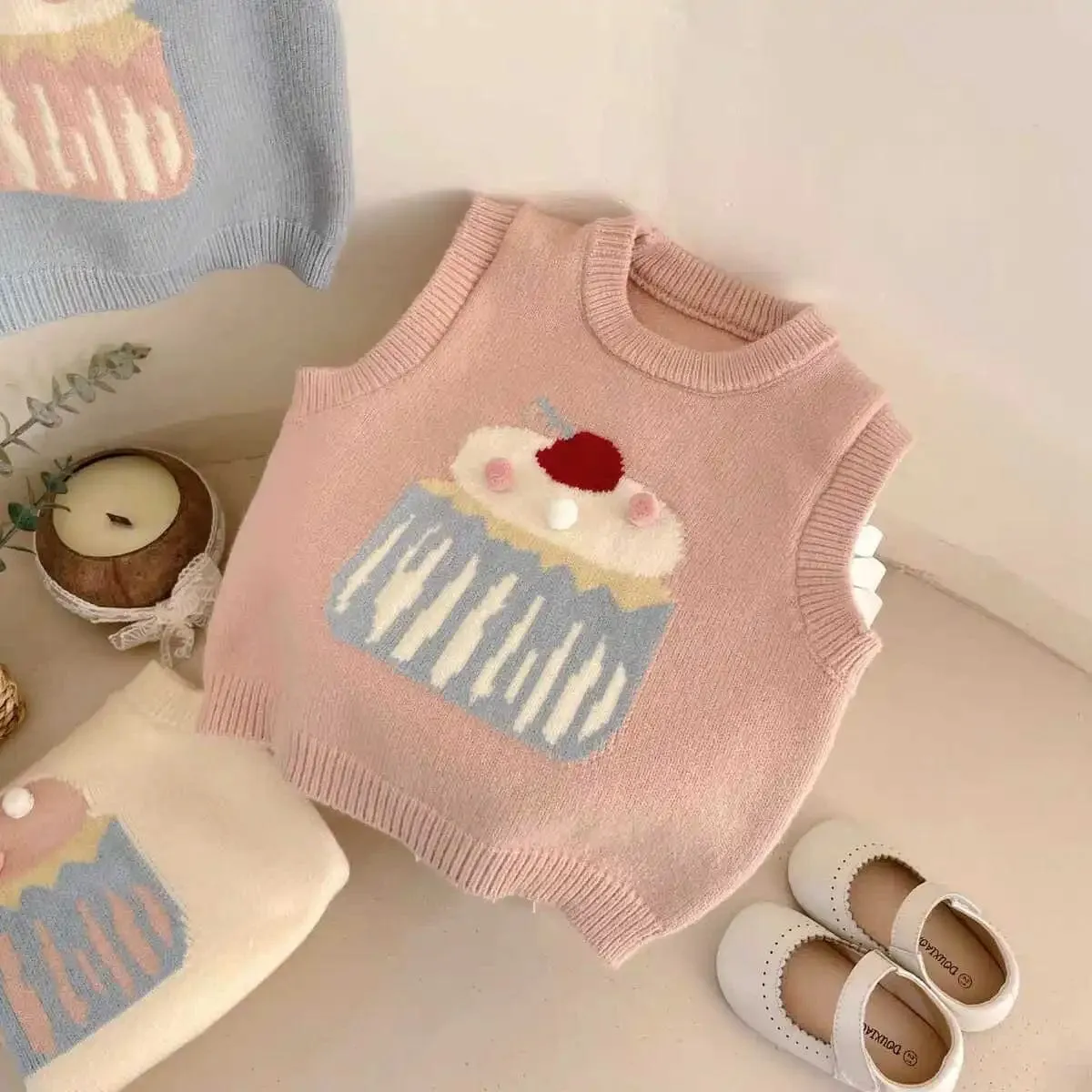 Cupcake Design Knitted Sweater Vest