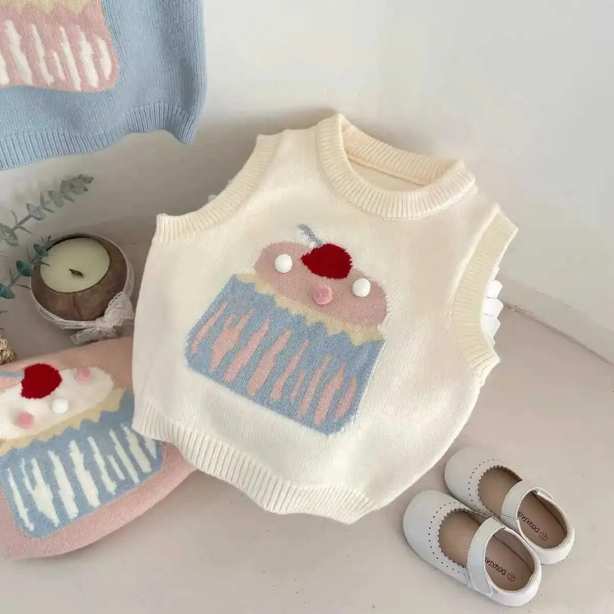 Cupcake Design Knitted Sweater Vest