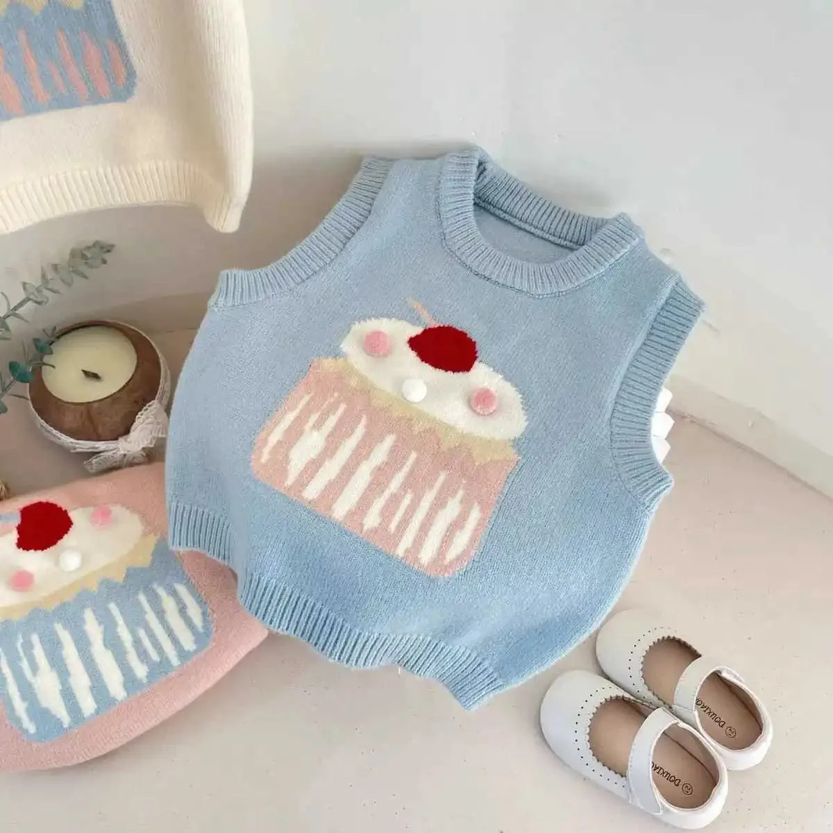 Cupcake Design Knitted Sweater Vest