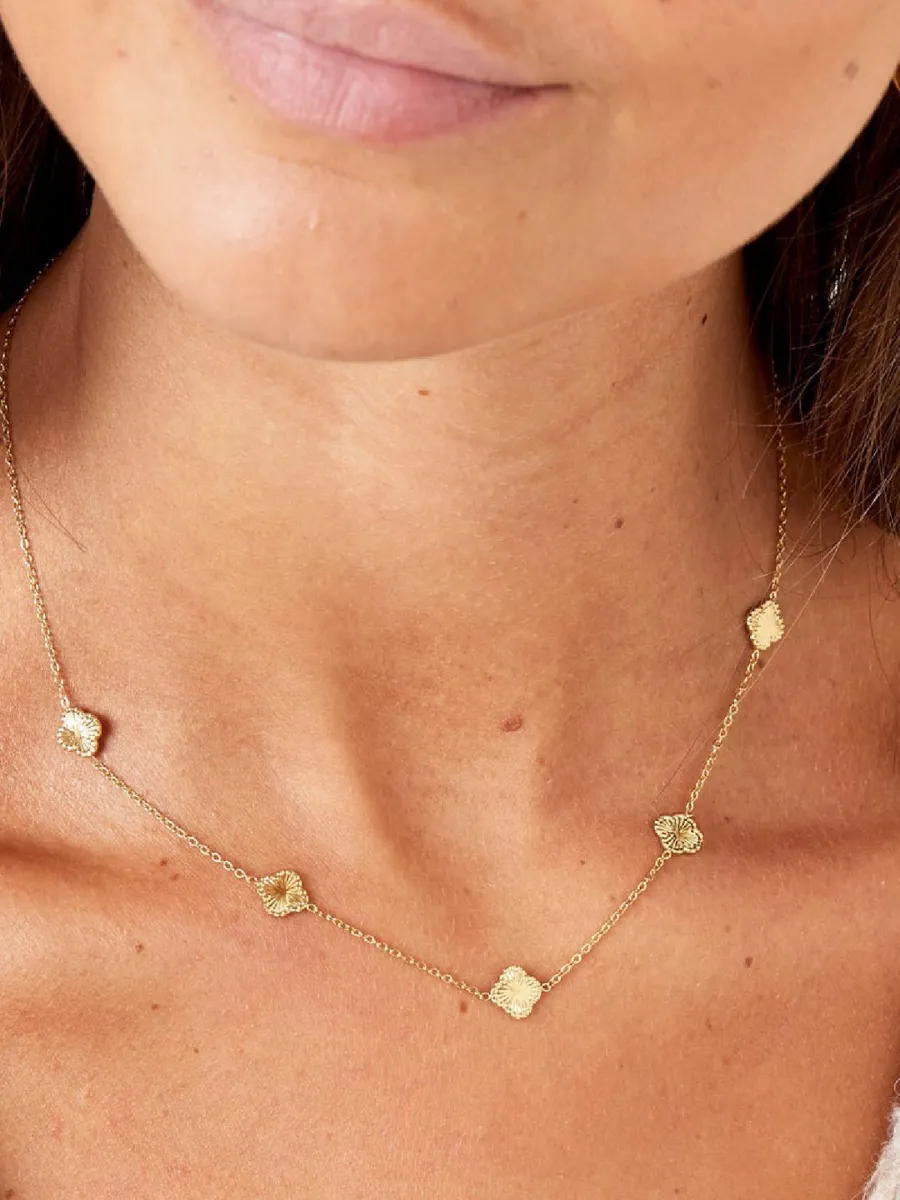 Happiness necklace - boho chic clovers chain