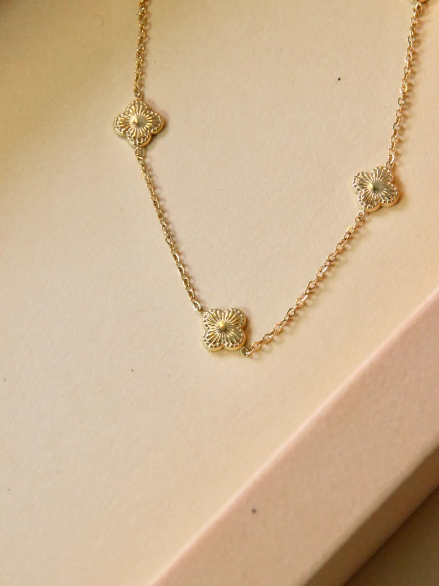 Happiness necklace - boho chic clovers chain