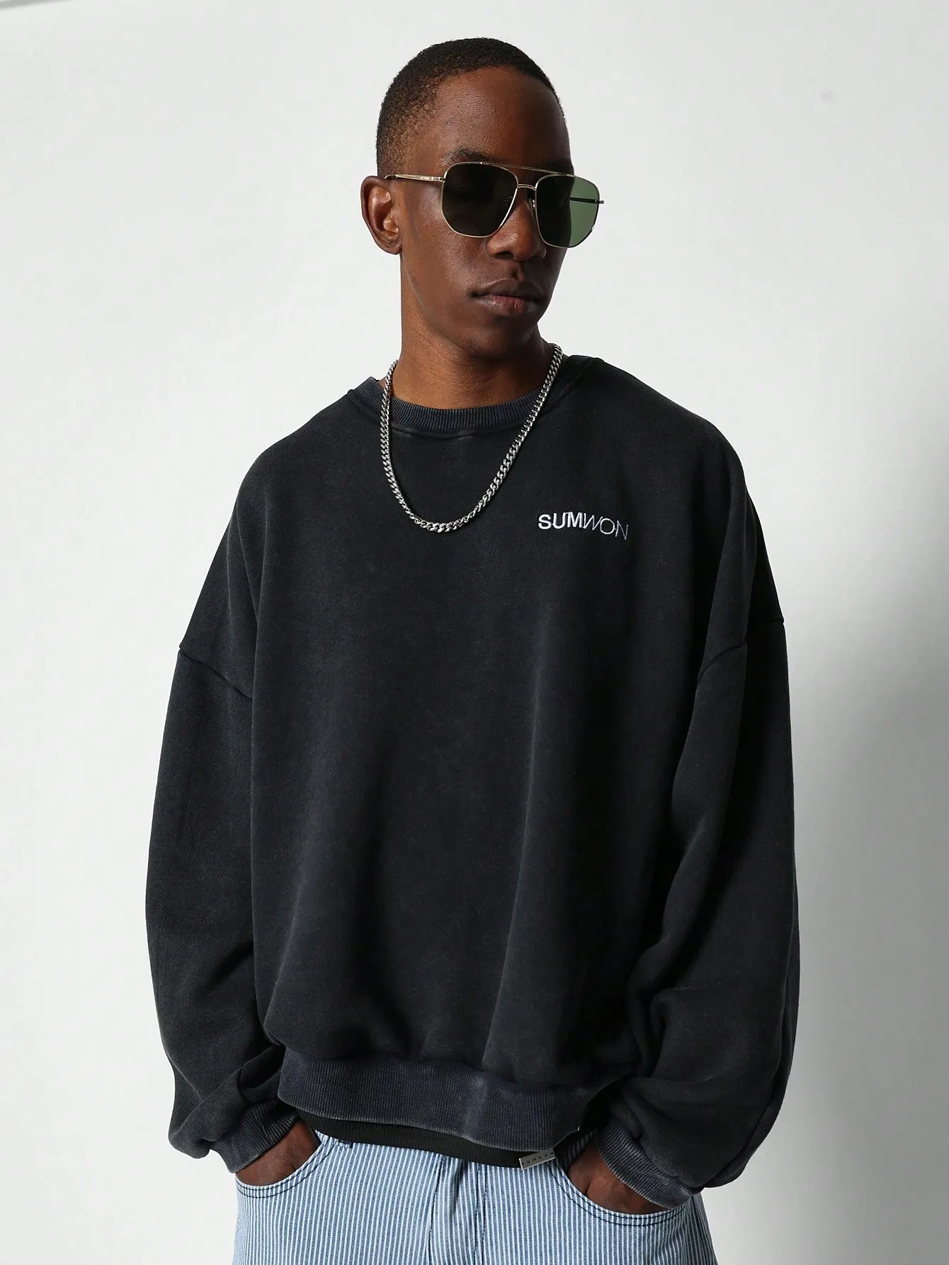 Loose Washed Sweatshirt With Embroidery And Graphic Print
