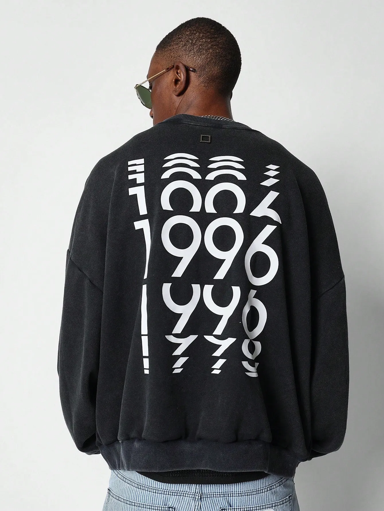 Loose Washed Sweatshirt With Embroidery And Graphic Print