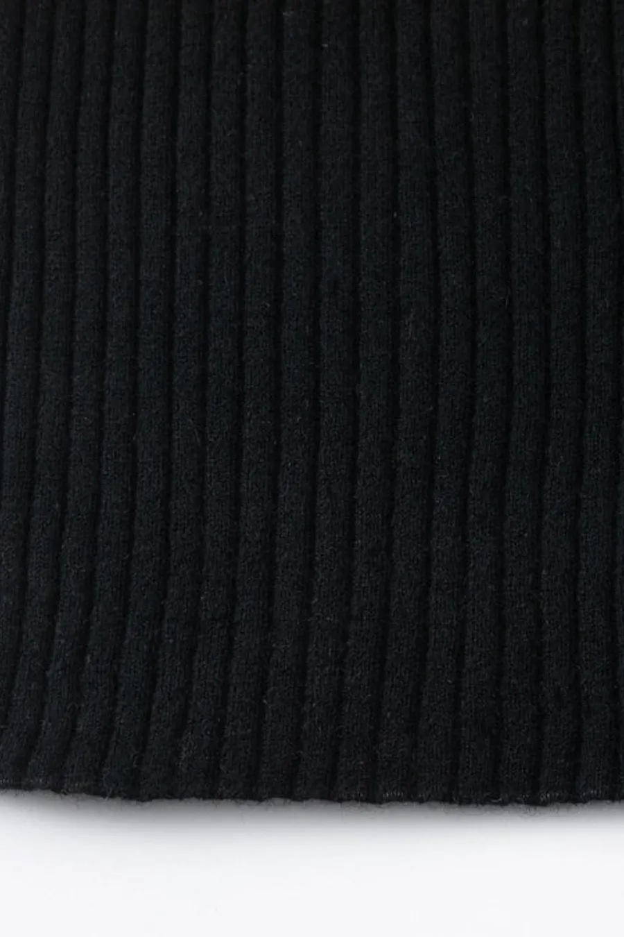 N.31 Cashmere Blend New Skinny Rib Crew Black