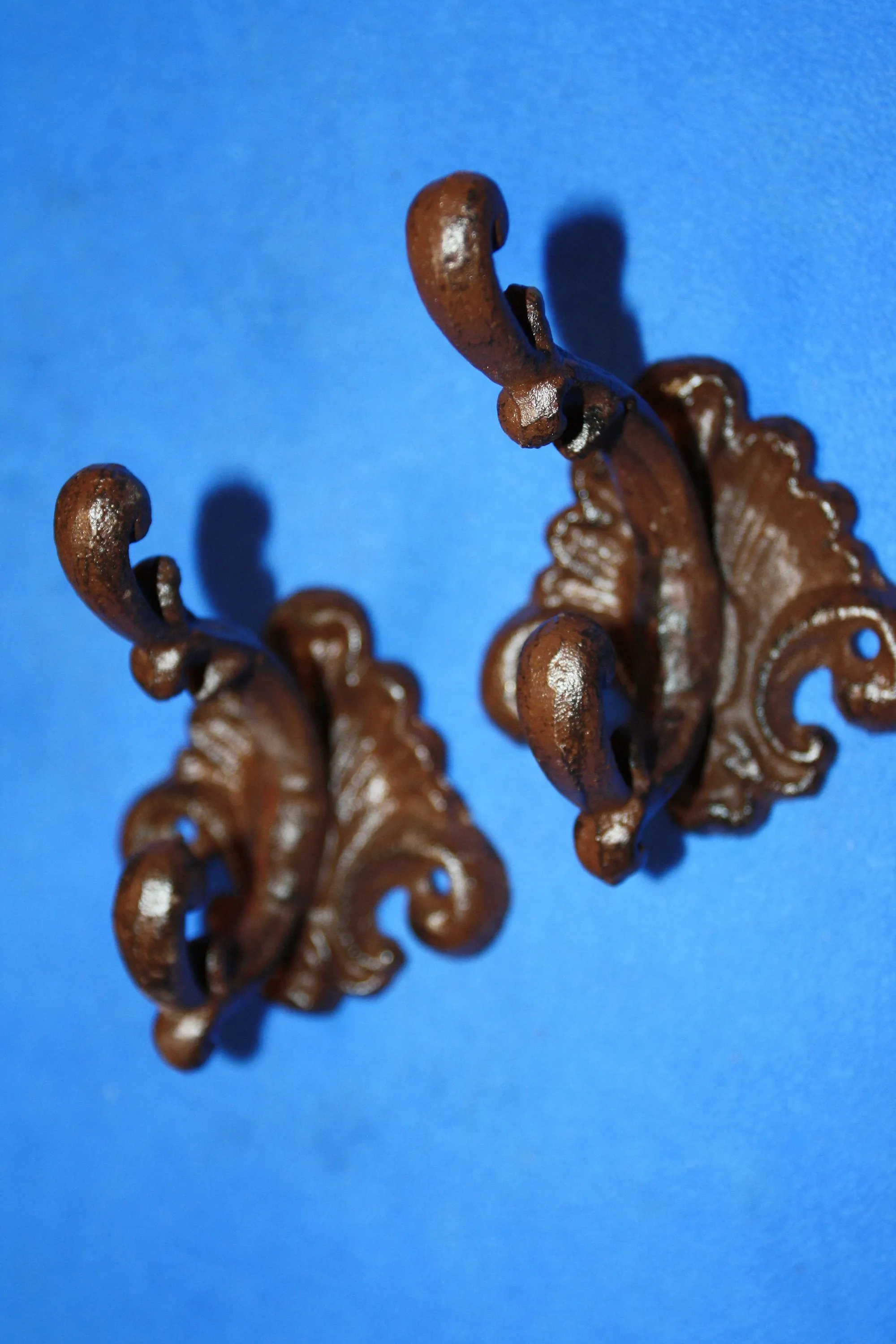 Rustic Elegance Wall Hook Vintage-look Cast Iron, 4 1/4 inch H-75