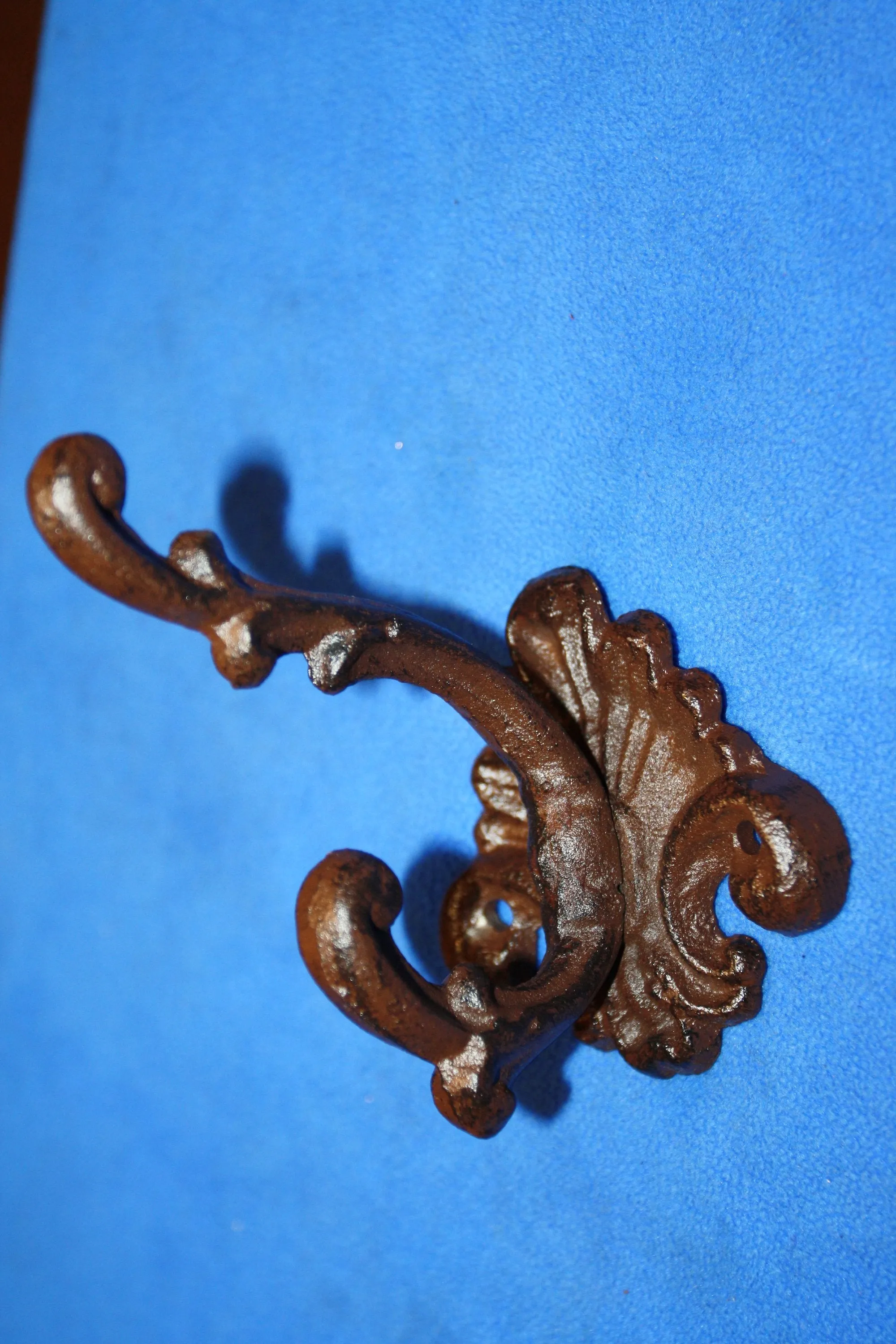 Rustic Elegance Wall Hook Vintage-look Cast Iron, 4 1/4 inch H-75
